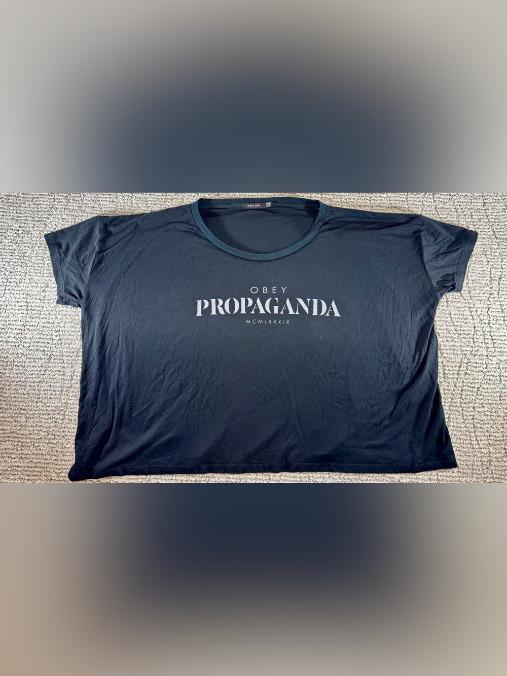 NEW OBEY No. 89 Propaganda Black XS/S Oversized/Cropped Tee